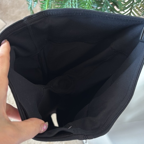 Lululemon Black Cropped Capri Pants Reflective Ruffle Workout Activewear Tights - Picture 13 of 15